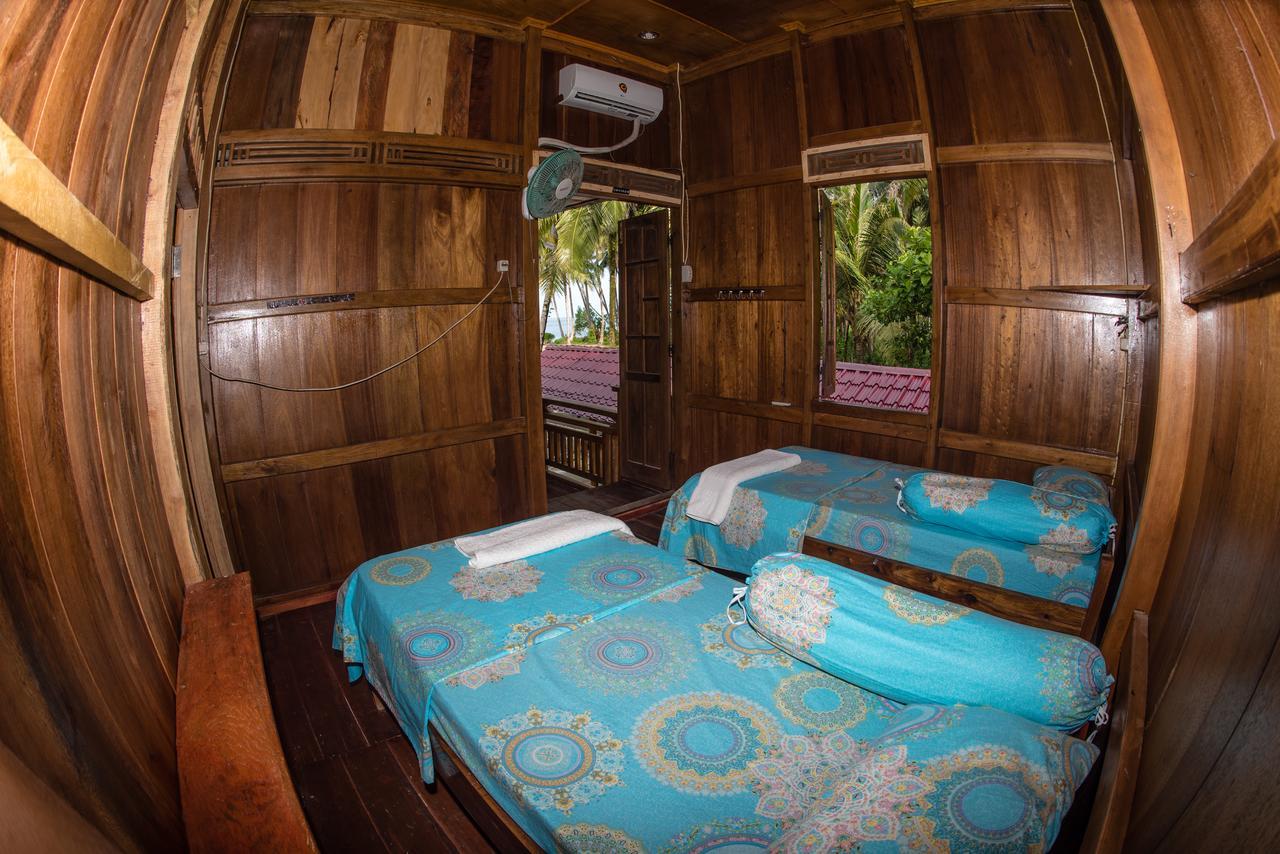 Puri Asu Resort Palau Asu Esterno foto
